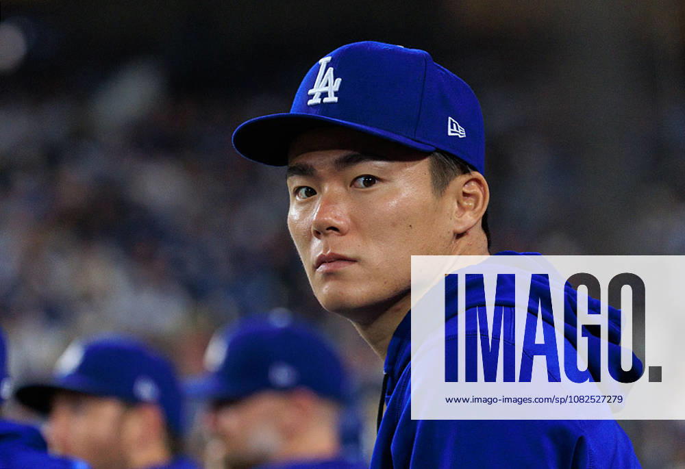 Yoshinobu Yamamoto 18 of the Los Angeles Dodgers watches from the dugout during a regular-season MLB, Baseball Herren, USA game against the Washington Nationals on Sunday September 6, 2026 at Dodger Stadium in Los Angeles, California. JAVIER ROJAS PI Los Angeles USA - ZUMAp124 20260906_zaa_p124_012