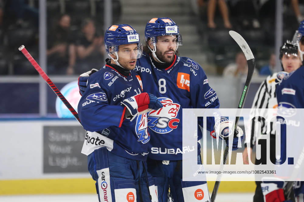 Zuerich, SCHWEIZ, Swiss Life Arena Eishockey Saison 2026 2027 Freundschaftsspiel ZSC Lions - Schwenninger Wild Wings Torjubel Chris Baltisberger - Willy Riedi (ZSC Lions)