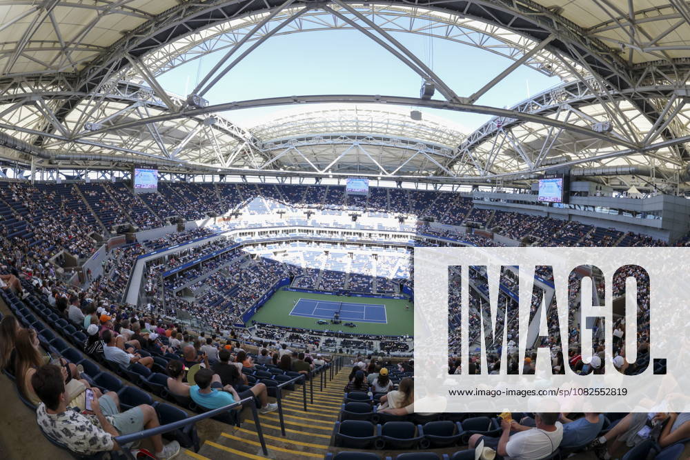 US Open tennis tournament - Day 9 Spectators watch Francisco Cerundolo of Argentina in action against Alexander Blockx of Belgium during the Mens Singles round 4 of the US Open Tennis Championships in the Arthur Ashe Stadium at the USTA Billie Jean King National Tennis Center in Flushing Meadows, New York, USA, 07 September 2026. The 2026 US Open tournament runs from 23 August through 13 September. FLUSHING MEADOWS NEW YORK United States
