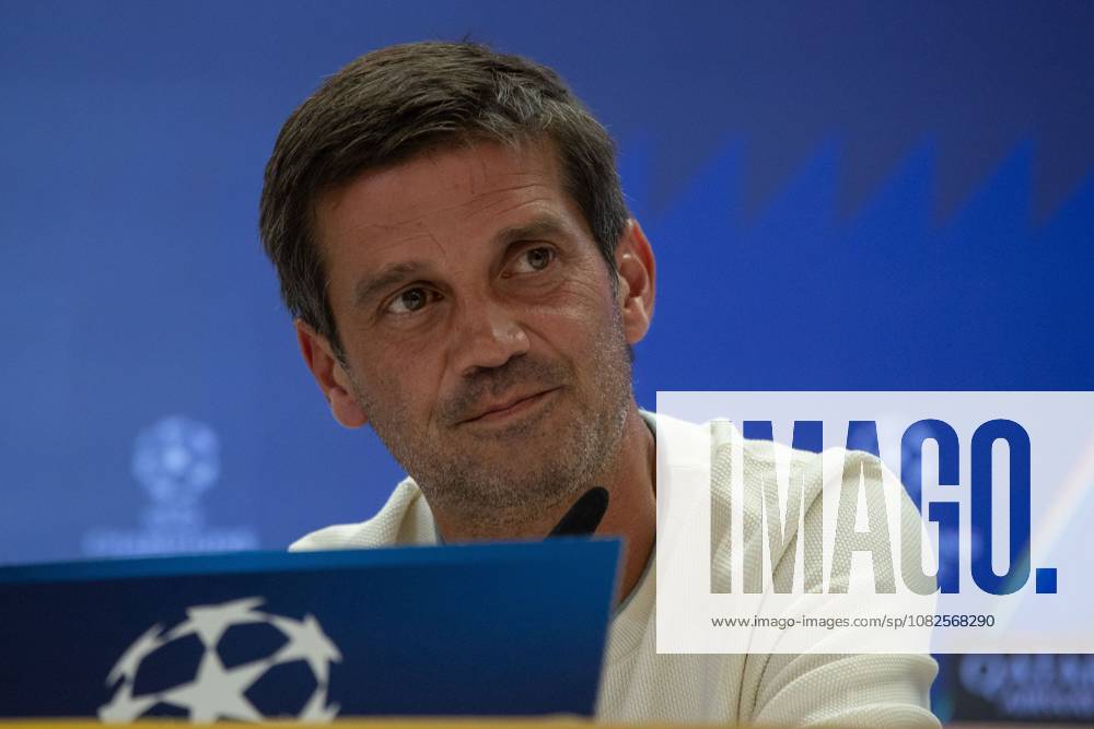 UEFA Champions League press conference, PK, Pressekonferenz Inter Milan in Madrid, Spain - 7 Sep 2026 Cristian Chivu, Inter Milan s technical director, speaks to reporters at the press conference ahead of the UEFA Champions League match between Real Madrid and Inter Milan at the Santiago Bernabéu Stadium Madrid Spain