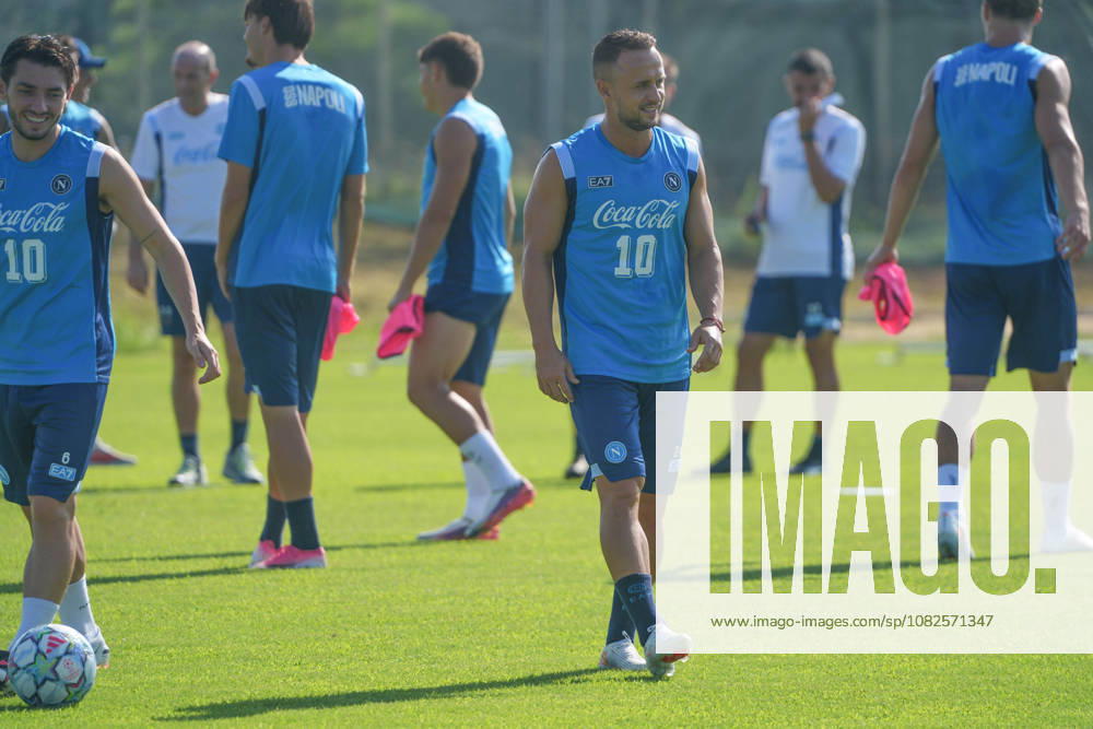 Allenamento SSC Napoli a Castelvolturno Stanislav Lobotka of SSC Napoli Durante lallenamento pre partita Champions League tra Napoli ed Arsenal a Castelvolturno del 08 09 2026 Castelvolturno Centro Sportivo SSC Napoli Campania ITALIA