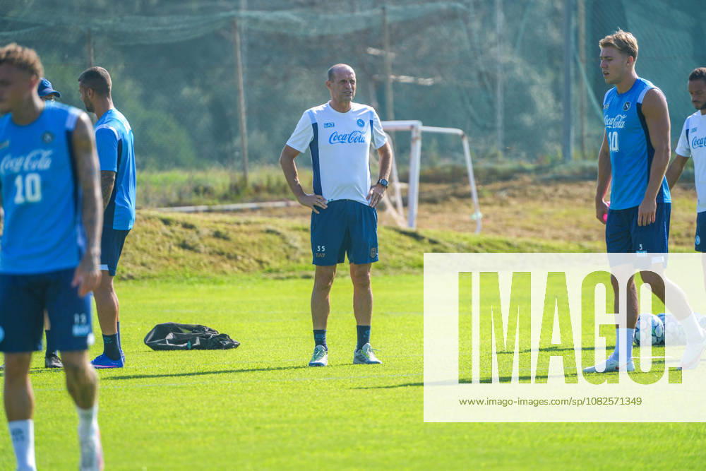 Allenamento SSC Napoli a Castelvolturno Massimiliano Allegri Head Coach of SSC Napoli Durante lallenamento pre partita Champions League tra Napoli ed Arsenal a Castelvolturno del 08 09 2026 Castelvolturno Centro Sportivo SSC Napoli Campania ITALIA