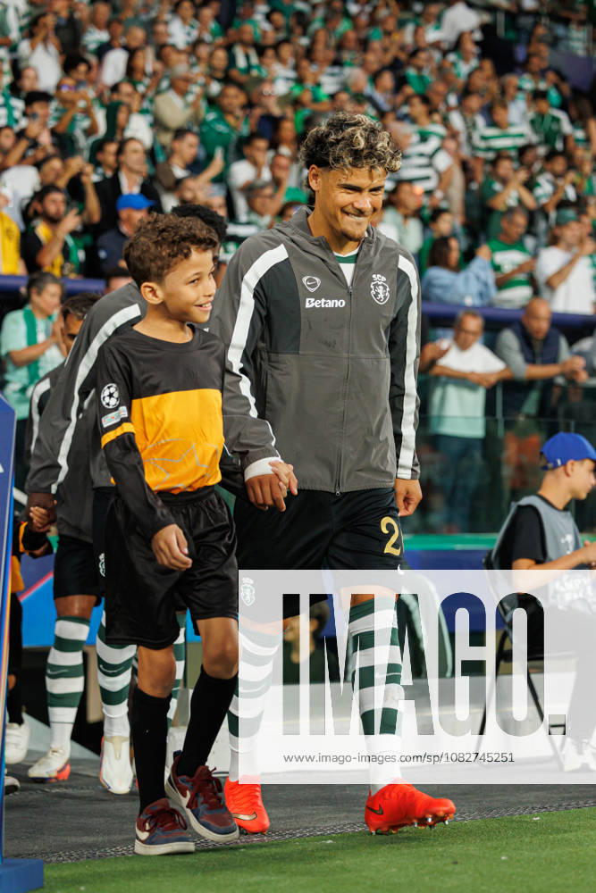 Maxi Araujo seen during UEFA champions League game between teams of Sporting CP and Galatasaray SK in Estadio Jose Alvalade (Luis Loureiro Ball Raw Images PT) Lisboa Estadio Jose Alvalade Portugal