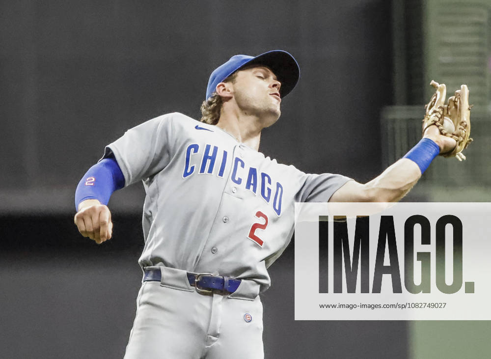 Chicago Cubs shortstop Nico Hoerner catches a fly ball hit by Milwaukee Brewers third baseman Joey Ortiz in the fifth inning of the MLB, Baseball Herren, USA game between the Chicago Cubs and the Milwaukee Brewers at American Family Field in Milwaukee, Wisconsin on Wednesday, September 9, 2026. MIL20260909823 TANNENxMAURY