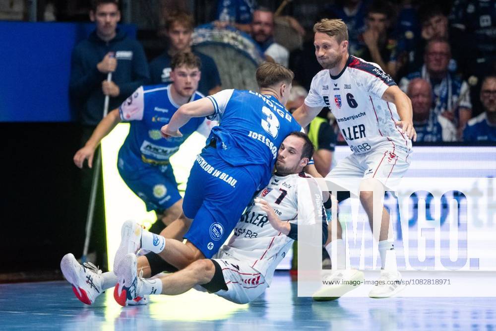Handball Opel Handball 1. Bundesliga Saison 2026 - 2027 Werner Assmann Halle 4. Spieltag ThSV Eisenach - G BBM Bietigheim im Foto: Oskar Joelsson 3 (ThSV Eisenach)im Zweikampf mit Dominik Claus 7 (SG BBM Bietigheim) ( Deutschland Thueringen Eisenach