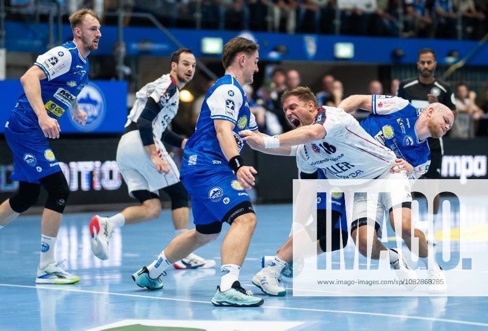 Handball Opel Handball 1. Bundesliga Saison 2026 - 2027 Werner Assmann Halle 4. Spieltag ThSV Eisenach - SG BBM Bietigheim im Foto:Peter Walz 14 (ThSV Eisenach) im Zweikampf mit Fabian Wiederstein 18 (SG BBM Bietigheim) ( Deutschland Thueringen Eisenach