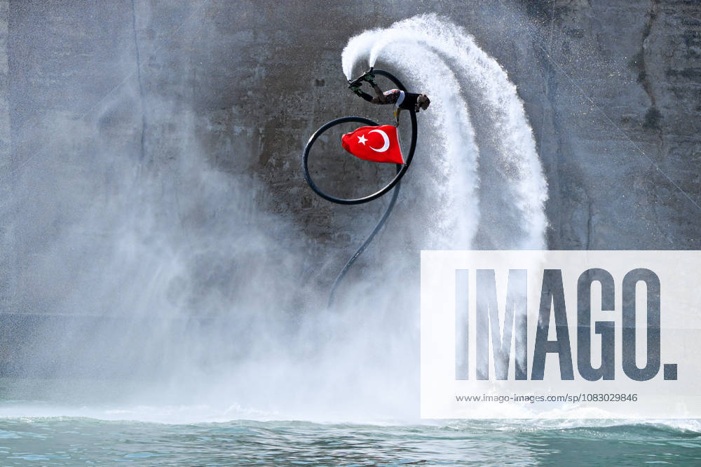 Flyboard show at Rumkale Water Sports Festival in Turkiye GAZIANTEP, TURKIYE - SEPTEMBER 12: A flyboard performance takes place during the 7th Rumkale Water Sports Festival, organized by Gaziantep Metropolitan Municipality, in Gaziantep, Turkiye, on September 12, 2026. The Turkiye Dragon Boat Championship also begins as part of the festival. Adsiz Gunebakan Anadolu Gaziantep Turkey. Editorial use only. Please get in touch for any other usage.