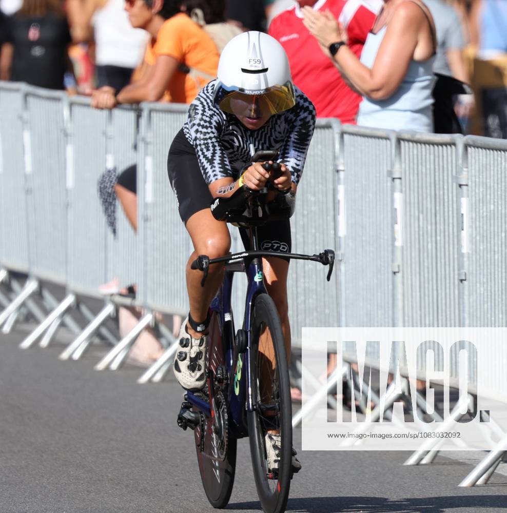 2026 IRONMAN 70.3 Weltmeisterschaft Nizza - Anna Büttner Athleten beim Wettkampf der VinFast IRONMAN 70.3 Weltmeisterschaft 2026 in Nizza, Frankreich. Nizza Promenade des Anglais Alpes-Maritimes Provence-Alpes-Côte d Azur France