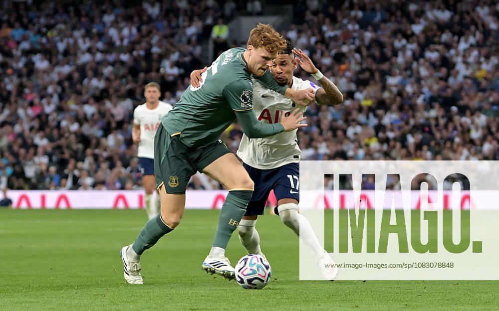 Tottenham Hotspur V Everton. Premier League. Jake O Brien (Everton) and Savio (Spurs) during the Tottenham Hotspur V Everton Premier League match at the Tottenham Hotspur Stadium, London. This Image is for . Licence required from the Football DataCo for any other use. Tottenham Tottenham Hotspur Stadium UK