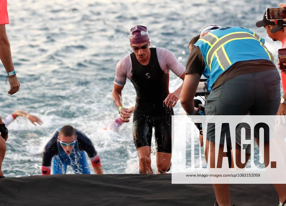 Ironman 70.3 masculin PHOTOPQR NICE MATIN Dylan Meiffret ; Nice ; 13 09 2026 ; Ironman 70.3 masculin, départ natation et, sortie d eau. Vélo départ Nice; September 13, 2026; Men s Ironman 70.3: swim start and swim exit; bike start. Nice France