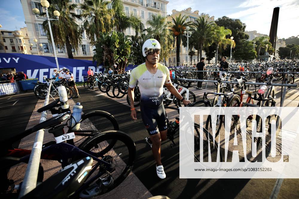 Ironman 70.3 masculin PHOTOPQR NICE MATIN Dylan Meiffret ; Nice ; 13 09 2026 ; Ironman 70.3 masculin, départ natation et, sortie d eau. Vélo départ Nice; September 13, 2026; Men s Ironman 70.3: swim start and swim exit; bike start. Nice France