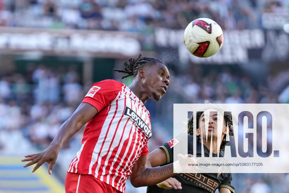 Cyriaque Irià Cyriaque Irie (SC Freiburg, 22) Kopfball , Deutschland, Fussball, 1. Bundesliga, 3.Spieltag, 2026 2027, SC Freiburg vs. Borussia Mönchengladbach, 12.09.2026, Europa-Park Stadion, Freiburg Freiburg Europa-Park Stadion Baden-Württemberg Deutschland