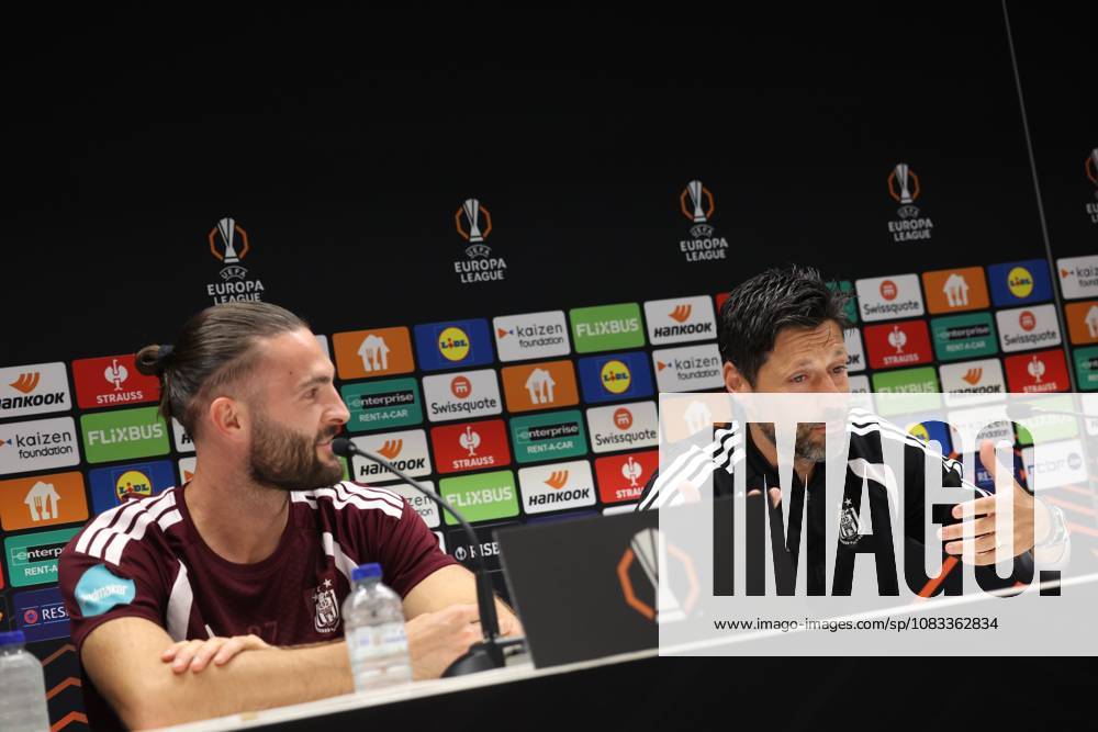 Anderlecht s Leo Petrot and Anderlecht s head coach Vitor Bruno pictured during a press conference, PK, Pressekonferenz of Belgian soccer team RSC Anderlecht ahead of the game against French club Olympique Lyonnais, Tuesday 15 September 2026 in Brussels, for the first day (out of 8) of the league phase of the UEFA Europa League phase. VIRGINIExLEFOUR x0866921069stx