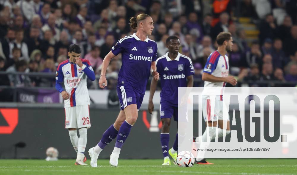 Anderlecht s Thelo Aasgaard pictured during a soccer game between Belgian RSC Anderlecht and French Olympique Lyonnais, Wednesday 16 September 2026 in Brussels, on the first day (out of 8) of the league phase of the UEFA Europa League tournament. VIRGINIExLEFOUR x186657325x