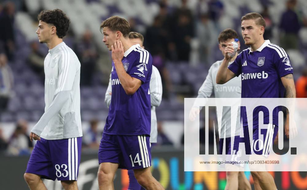 Anderlecht s Danylo Sikan and Anderlecht s Marten Winkler look dejected after losing a soccer game between Belgian RSC Anderlecht and French Olympique Lyonnais, Wednesday 16 September 2026 in Brussels, on the first day (out of 8) of the league phase of the UEFA Europa League tournament. VIRGINIExLEFOUR x186666059x