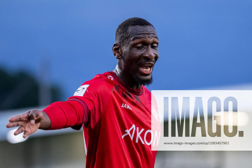 Tarsis Bonga (FC Wuerzburger Kickers, 30) reagiert enttaeuscht GER, SC Verl vs. FC Wuerzburger Kickers, Fussball, 3. Liga, 7. Spieltag, Spielzeit 2026 2027, 18.09.2026 DFL Regulations prohibit any use of photographers as image sequences and or quasi-video. GER, SC Verl vs. FC Wuerzburger Kickers, Fussball, 3. Liga, 7. Spieltag, Spielzeit 2026 2027, 18.09.2026 Verl