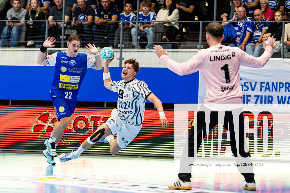 GER, Handball, Maenner, Saison 26 27, Opel 1.Bl, 5.Spieltag, ThSV Eisenach - THW Kiel Rasmus Ankermann (THW Kiel), Felix Aellen (ThSV Eisenach,22), Matija Spikic (ThSV Eisenach,1) 99817 Eisenach Werner-Assmann-Halle Am Sportp Thueringen Deutschland