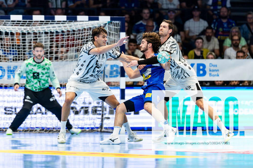 GER, Handball, Maenner, Saison 26 27, Opel 1.Bl, 5.Spieltag, ThSV Eisenach - THW Kiel Julian Koester (THW Kiel), Stephan Seitz (ThSV Eisenach,44), Hendrik Pekeler (THW Kiel) 99817 Eisenach Werner-Assmann-Halle Am Sportpark Thueringen Deutschland
