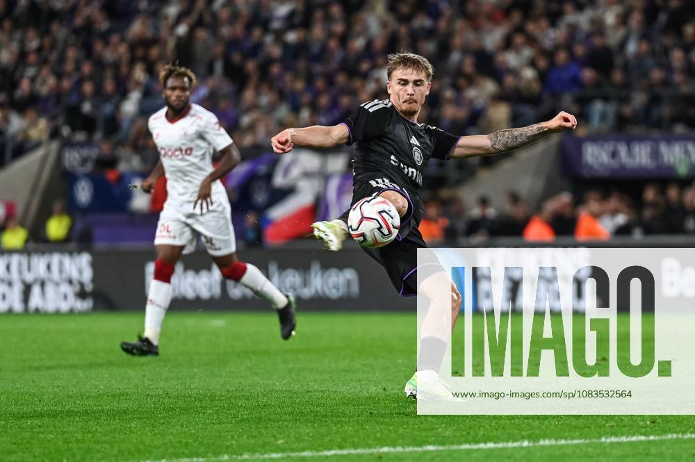 Anderlecht s Marten Winkler pictured in action during a soccer match between RSC Anderlecht and SV Zulte Waregem, Saturday 19 September 2026 in Brussels, on day 7 of the 2026-2027 Jupiler Pro League first division of the Belgian championship. EMILExWINDAL x187028627x