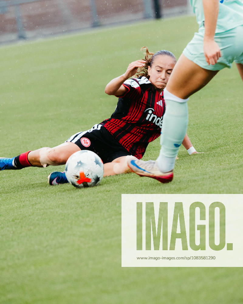 Fußball 2. Frauen Bundesliga, Eintracht Frankfurt II - Hertha BSC Ela Demirbas (Eintracht Frankfurt U20) Frankfurt