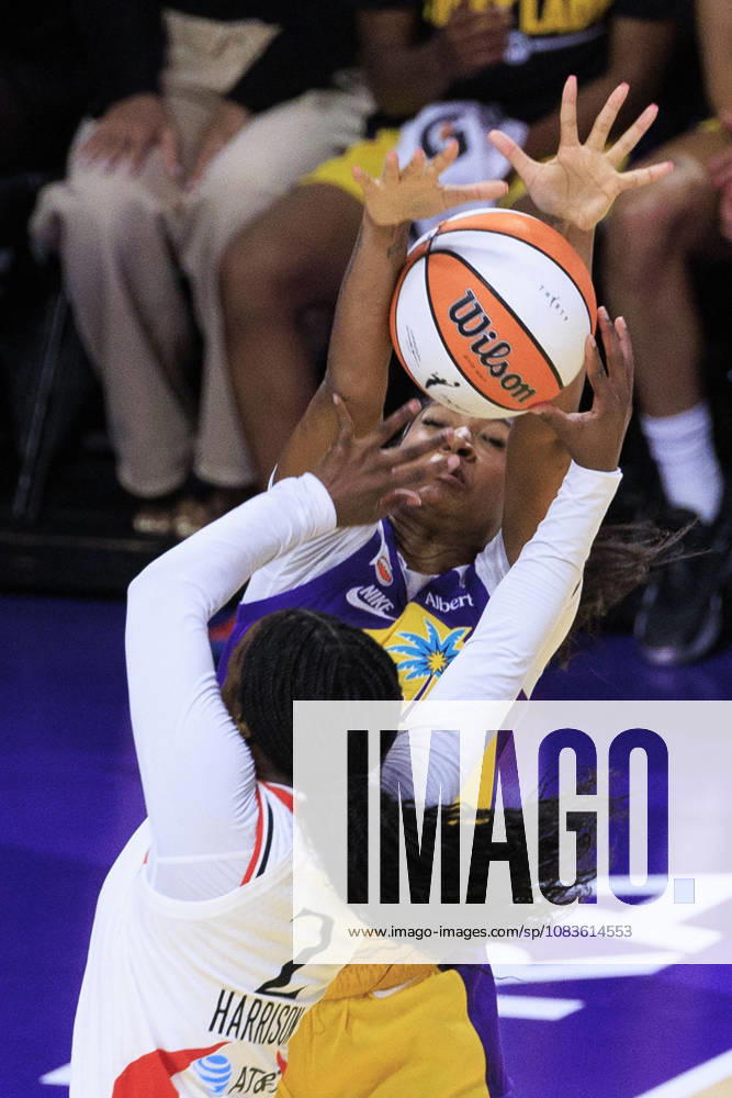 Chance Gray 2 of the Los Angeles Sparks blocks a shot attempt from Jordan Harrison 2 of the Portland Fire during their regular season WNBA, Basketball Damen, USA game on Sunday September 20, 2026 at Crypto.com Arena in Los Angeles, California. Sparks defeat Fire, 105-84. ARIANA RUIZ PI Los Angeles USA - ZUMAp124 20260920_zaa_p124_118