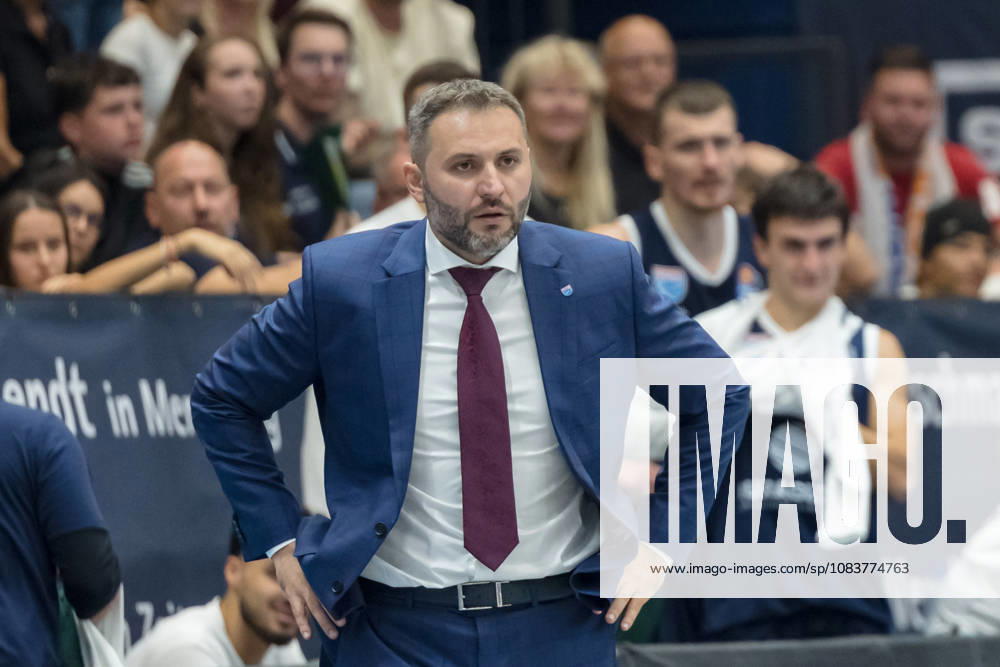 Vladimir Jovanovic (MBC, Head Coach), Syntainics MBC vs. Science City Jena, BBL, Basketball Männer, 1. Bundesliga, 2. Spieltag, Saison 2026 27, 25.09.2026. Weißenfels Stadthalle Sachsen-Anhalt Deutschland