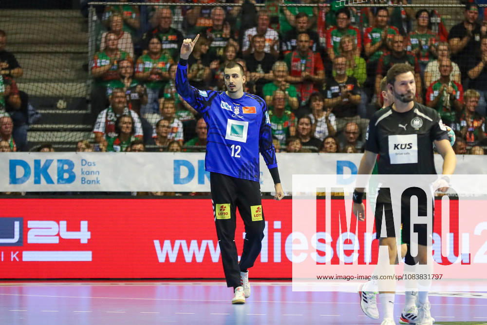 Handball - Opel HBL SC Magdeburg - SG BBM Bietigheim, v.l. Matej Mandic (Magdeburg, 12) Jubelt ueber gehaltenen Ball, abgewehrt, gehalten, Torhueter Magdeburg