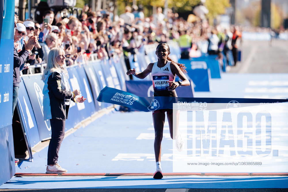 BMW Berlin Marathon 2026, Berlin Tigst Assefa (ETH) winning the BMW Berlin Marathon women Berlin Berlin BE Deutschland