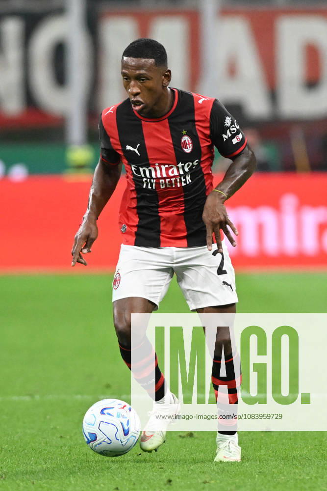 PERVIS ESTUPINAN, Milan, Serie A 2026-27, Milan-Lecce 3-0, azione, action, single shot SERIE A 2026-27 MILAN-LECCE 3-0
