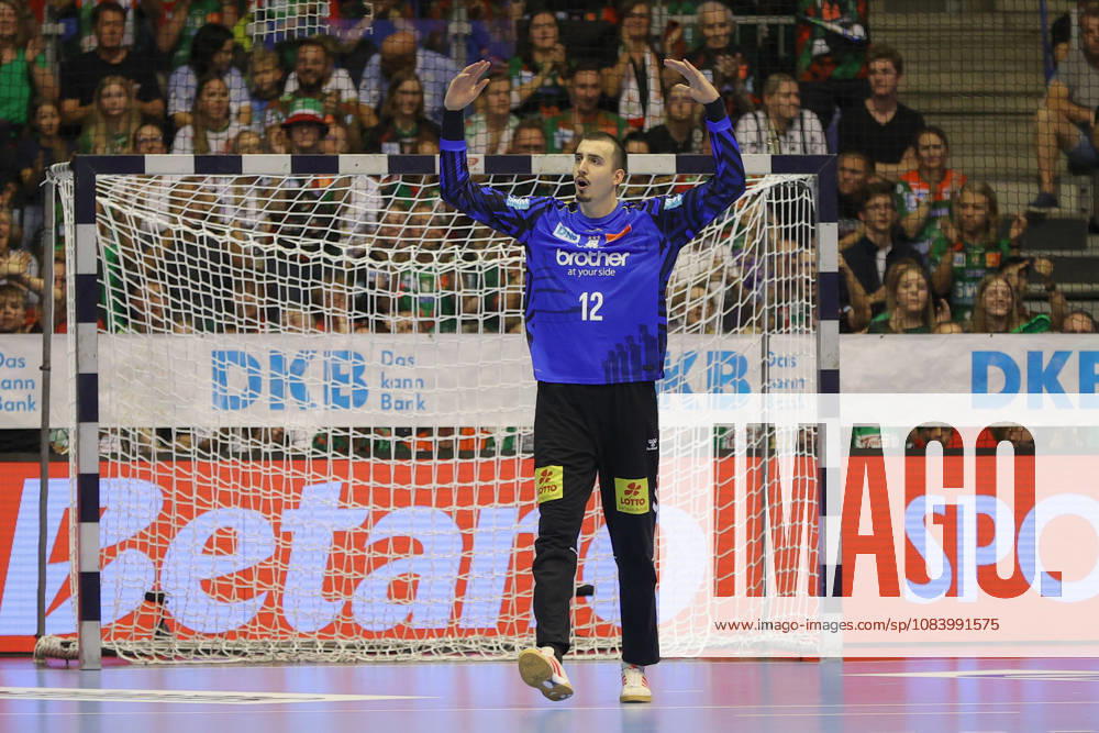 Handball Opel HBL, SC Magdeburg - THW Kiel, v.l. Matej Mandic (Magdeburg, 12) Jubelt ueber gehaltenen Ball, abgewehrt, gehalten, Torhueter Magdeburg