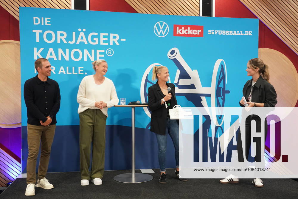 Preisverleihung der Torjägerkanone für Alle des Kicker und DFB mit Alexandra Popp und Philipp Lahm an Lyn Meyer - München 01.10.2026: Deutschland vs. Serbien, UEFA Nations League, 3. Spieltag, Allianz Arena