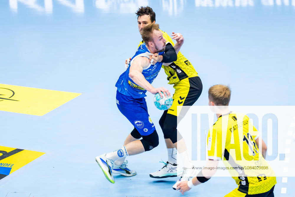 GER, Handball, Maenner, Saison 26 27, Opel 1.Bl, 7.Spieltag, ThSV Eisenach - TVB Stuttgart Dominik Solak (ThSV Eisenach,30), Philipp Meyer (TVB Stuttgart) 99817 Eisenach Werner-Assmann-Halle Am Sportp Thueringen Deutschland