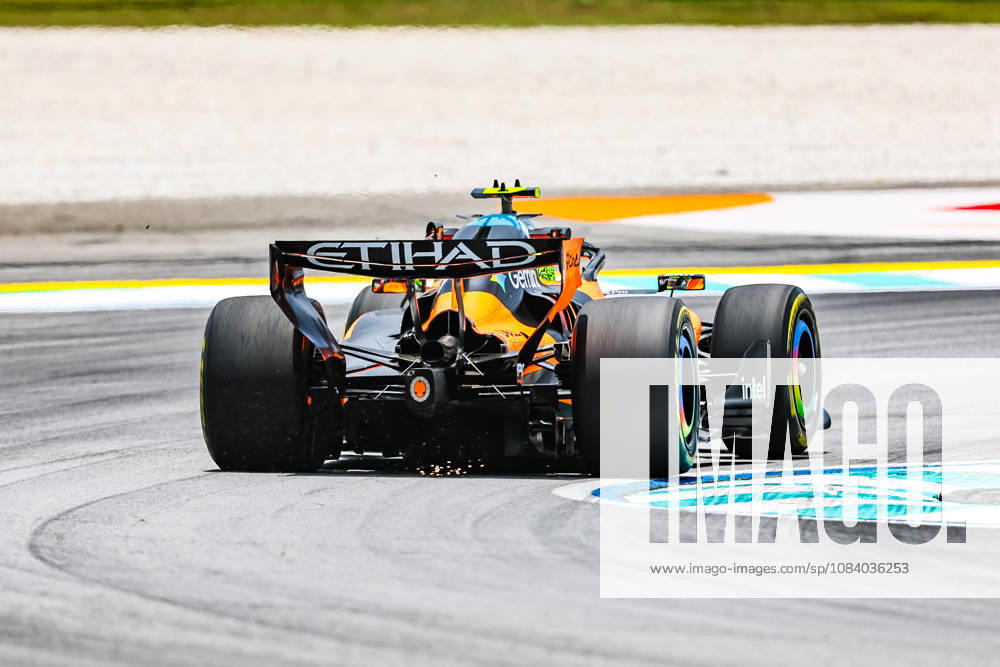 SEPANG, SGR - OCTOBER 02: Lando Norris of Great Britain and McLaren Mastercard F1 Team in action during friday free practice of the Formula 1 Gulf Air Bahrain Grand Prix on October 02, 2026 held at Sepang International Circuit in Sepang, Malaysia. (Photo by Hazrin Yeob Men Shah Icon Sportswire) AUTO: OCT 02 F1 Bahrain Grand Prix in Malaysia Icon3782610026109
