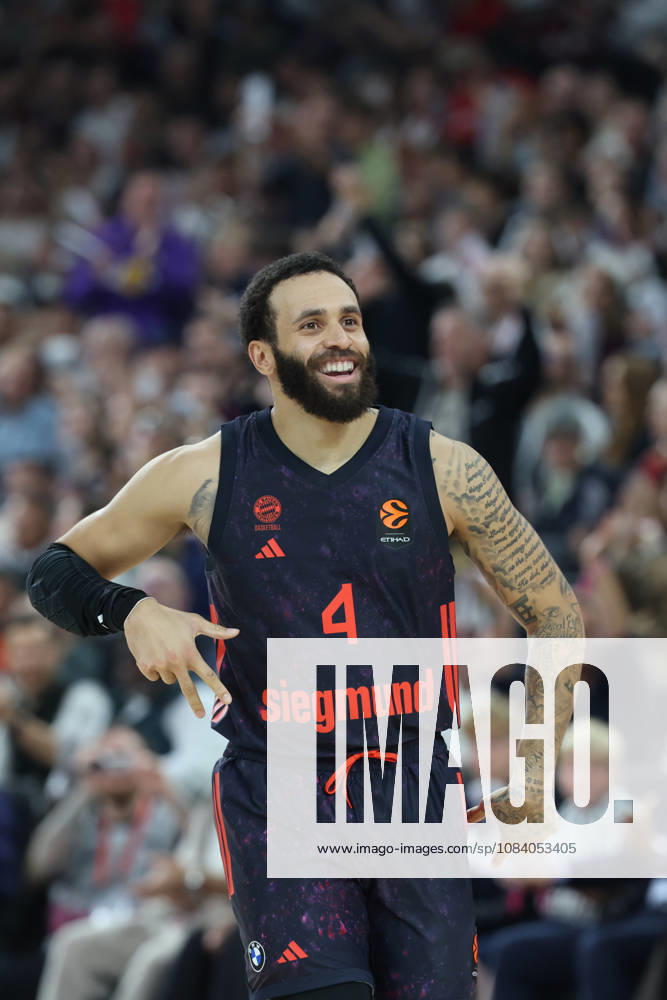 Duane Washington Jr. (FC Bayern Basketball, 04) bejubelt einen Treffer, Jubel, Emotionen, GER, FC Bayern Basketball vs. Partizan Mozzart Bet Belgrad, Basketball, Euroleague, 3. Spieltag, Saison 2026 2027, 02.10.2026, GER, FC Bayern Basketball vs. Partizan Mozzart Bet Belgrad, Basketball, Euroleague, 3. Spieltag, Saison 2026 2027, 02.10.2026 Muenchen