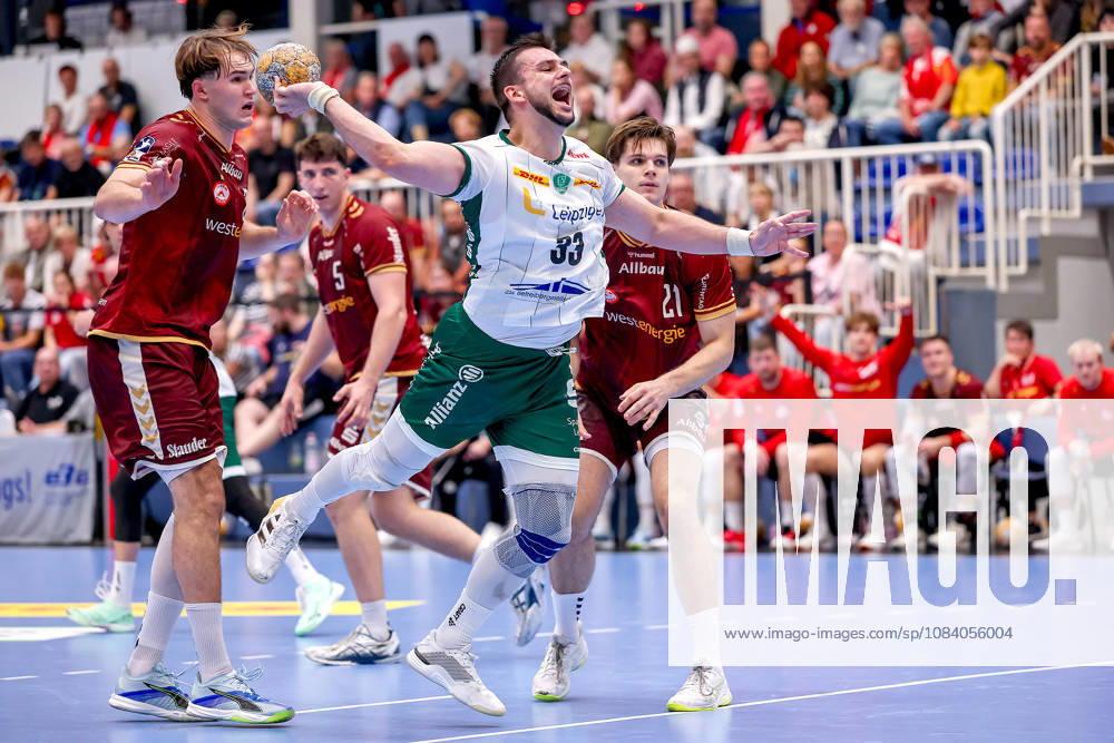 6. Spieltag der 2. Handball-Bundesliga, TuSEM Essen - SC DHfK Leipzig. Luka Rogan (SC DHFK Leipzig 33) wirft den Ball auf das Tor NRW Deutschland