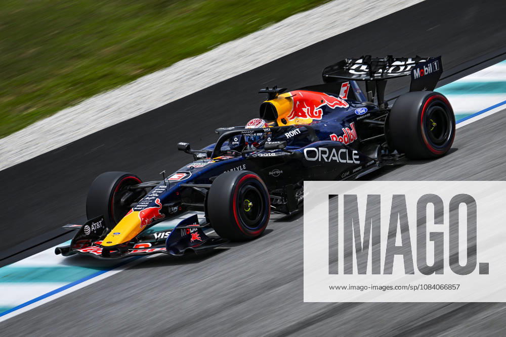 F1 - BAHRAIN GRAND PRIX IN MALAYSIA 2026 03 VERSTAPPEN Max (nld), Red Bull Racing Ford RB22, action during the 2026 Formula 1 Bahrain Grand Prix in Malaysia, 16th round of the 2026 Formula One World Championship, WM, Weltmeisterschaft from October 2 to 4, 2026 on the Sepang International Circuit, in Sepang, Malaysia - SepangMalaysia