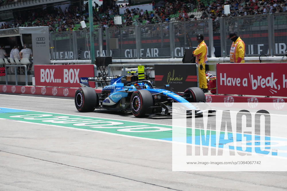 Sepang International Circuit, Kuala Lumpur, 2026 Formula 1 Gulf Air Bahrain Grand Prix, Carlos Sainz Jr. (ESP), Atlassian Williams F1 Team (Photo by Hasan Bratic DeFodi Images) -