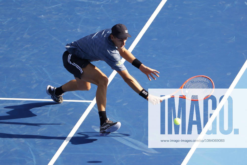 Matteo Arnaldi (Italy) returns a shot against Carlos Alcaraz (Spain) during their Round of 16 match at the Kinoshita Group Japan Open Tennis Championships at Ariake Colosseum in Tokyo. The tournament runs from September 29 to October 6. Alcaraz won 7-6(6), 6-1. Tokyo Japan - ZUMAm191 20261003_aap_m191_050