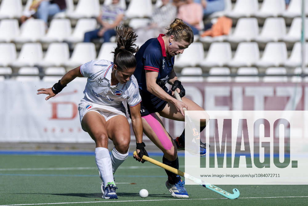 V.li.: Lucina von der Heyde (MHC, 2), Luzie Franz (BHC, 12), Zweikampf, Spielszene, Duell, duel, tackle, tackling, Dynamik, Action, Aktion, 03.10.2026, Mannheim (Deutschland), Hockey, 1. Bundesliga, Damen, Mannheimer HC - Berliner HC