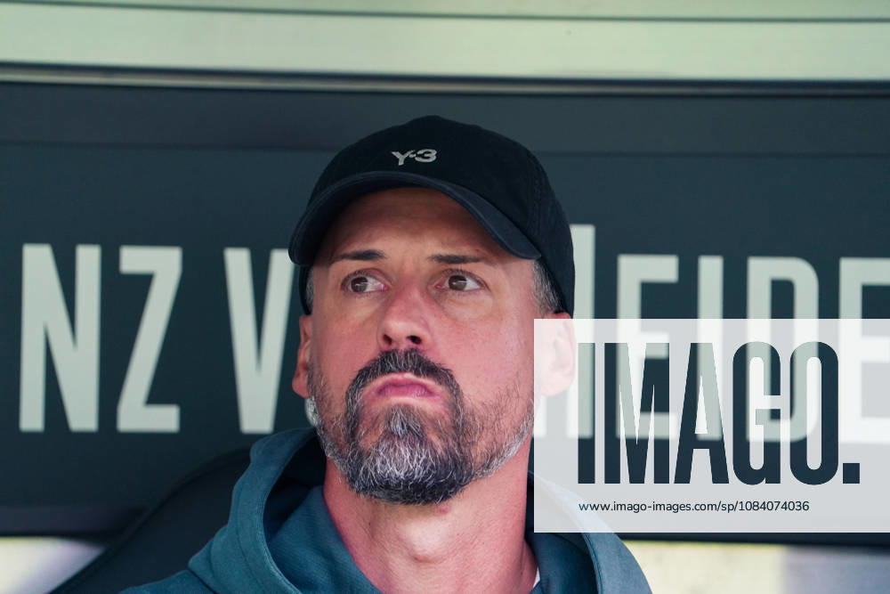 Deutschland: Fussball Testspiel Vereine 2026 2027, Freundschaftsspiel - Hannover 96 vs SC Verl - Heinz von Heiden Arena (Hannover): Portraitfoto, Portrait, Einzelaufnahme, Porträt Sandro Wagner (Trainer Hannover 96) Hannover