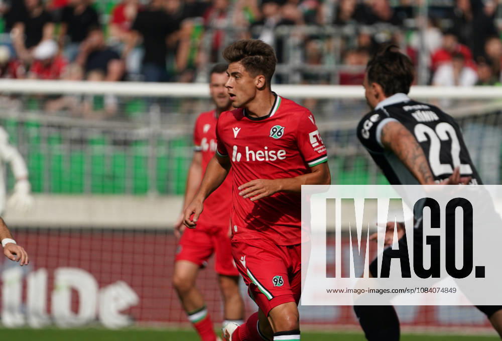 Deutschland: Fussball Testspiel Vereine 2026 2027, Freundschaftsspiel - Hannover 96 vs SC Verl - Heinz von Heiden Arena (Hannover): Mimik, Gesichtsausdruck, Emotion Franz Roggow (Hannover 96, 13)