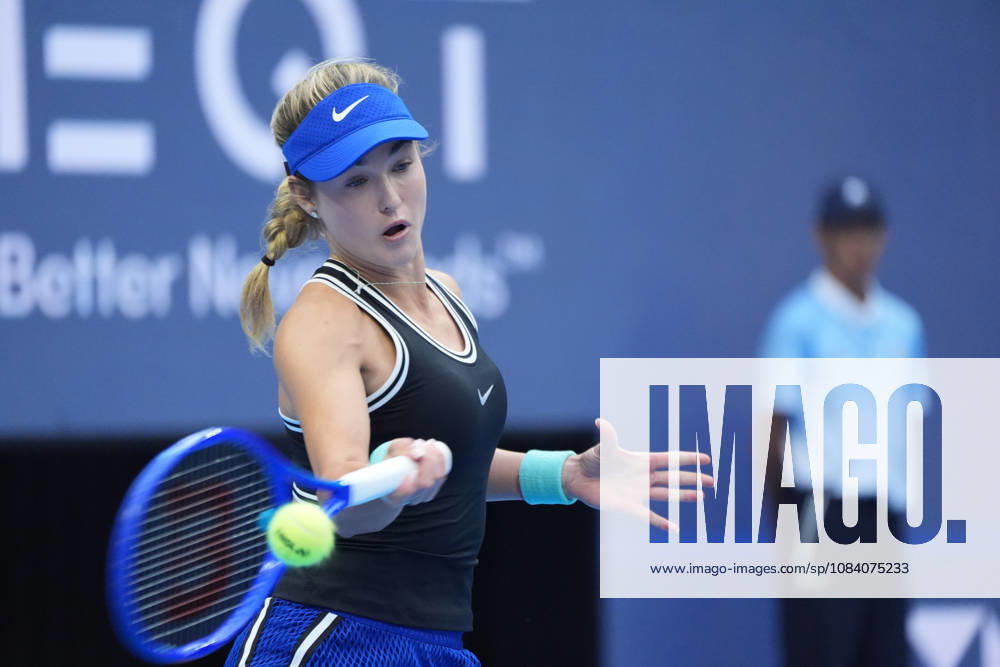 (261003) -- BEIJING, Oct. 3, 2026 -- Anna Kalinskaya of Russia hits a return to Zheng Qinwen of China during the women s singles second round match at 2026 China Open tennis tournament in Beijing, China, Oct. 3, 2026. ) (SP)CHINA-BEIJING-TENNIS-CHINA OPEN-WOMEN S SINGLES(CN) XiexHan