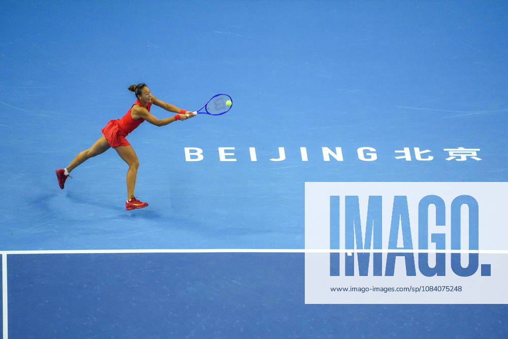 (261003) -- BEIJING, Oct. 3, 2026 -- Zheng Qinwen of China hits a return to Anna Kalinskaya of Russia during the women s singles second round match at 2026 China Open tennis tournament in Beijing, China, Oct. 3, 2026. ) (SP)CHINA-BEIJING-TENNIS-CHINA OPEN-WOMEN S SINGLES(CN) XiexHan