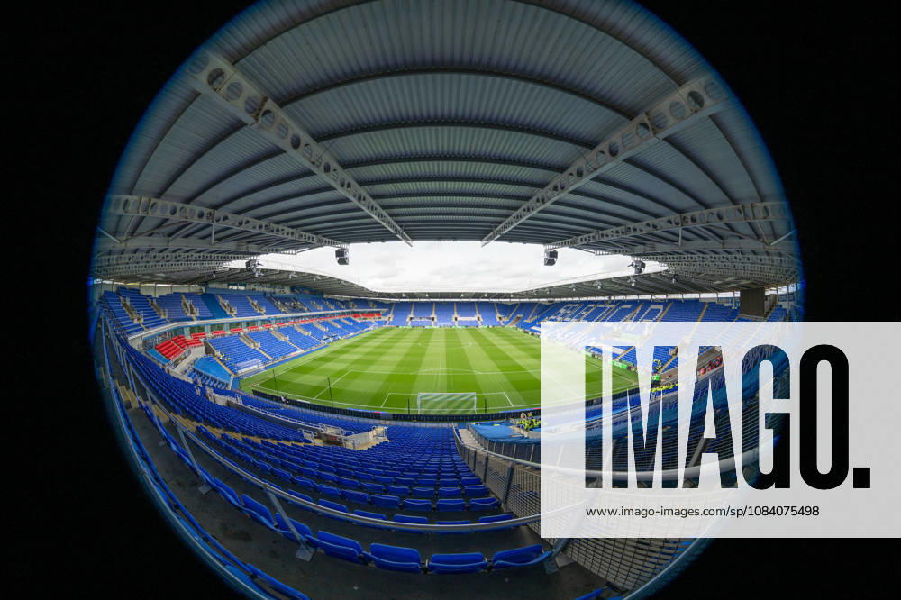 Reading v Bradford City, EFL Sky Bet League 1 Fisheye view of Select Car Leasing Stadium during the EFL Sky Bet League 1 match between Reading and Bradford City at the Select Car Leasing Stadium, Reading, UK on 3 October 2026. Reading Select Car Leasing Stadium Berkshire UK Editorial use only DataCo restrictions apply See www.football-dataco.com ,