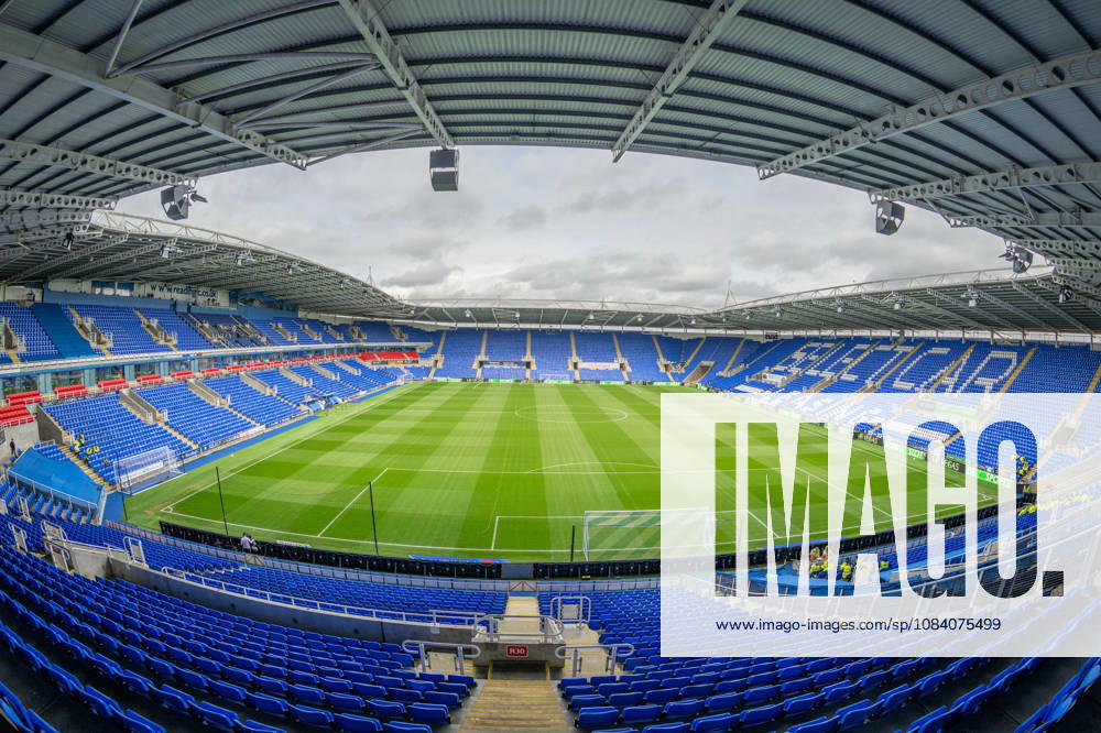 Reading v Bradford City, EFL Sky Bet League 1 Wide view of Select Car Leasing Stadium during the EFL Sky Bet League 1 match between Reading and Bradford City at the Select Car Leasing Stadium, Reading, UK on 3 October 2026. Reading Select Car Leasing Stadium Berkshire UK Editorial use only DataCo restrictions apply See www.football-dataco.com ,