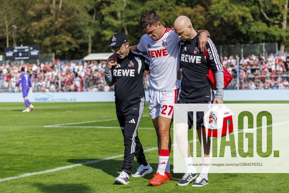 Thijs Dallinga (1. FC Köln, 27) injured himself during the friendly match between FC Viktoria Köln vs. 1. FC Köln at the Sportpark Hoehenberg on October 3, 2026 in Koeln, Germany. DFL REGULATIONS PROHIBIT ANY USE OF PHOTOGRAPHS AS IMAGE SEQUENCES AND OR QUASI-VIDEO. Nordrhein-Westfalen Germany