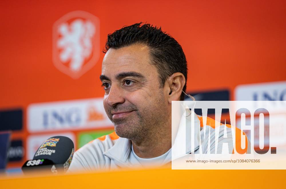 ZEIST - National coach Xavi Hernandez during a press conference, PK, Pressekonferenz at the KNVB Campus in preparation for the Nations League match against Serbia. SONNY LENSEN ANP ANPxSportx IVx 571379581 originalFilename: 571379581