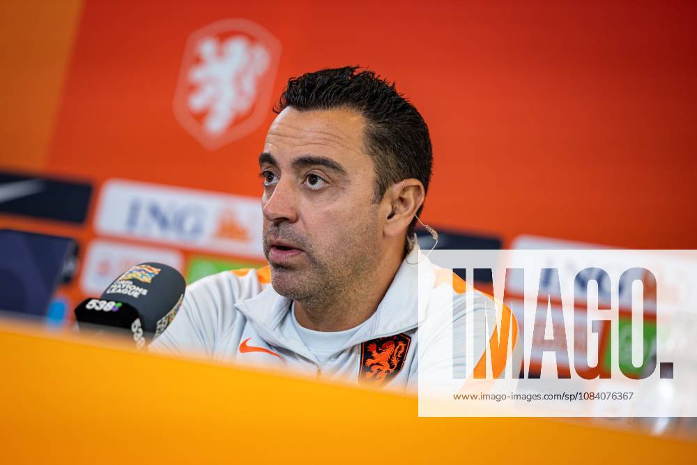 ZEIST - National coach Xavi Hernandez during a press conference, PK, Pressekonferenz at the KNVB Campus in preparation for the Nations League match against Serbia. SONNY LENSEN ANP ANPxSportx IVx 571379600 originalFilename: 571379600