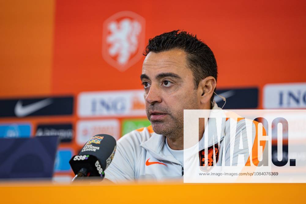 ZEIST - National coach Xavi Hernandez during a press conference, PK, Pressekonferenz at the KNVB Campus in preparation for the Nations League match against Serbia. SONNY LENSEN ANP ANPxSportx IVx 571379605 originalFilename: 571379605
