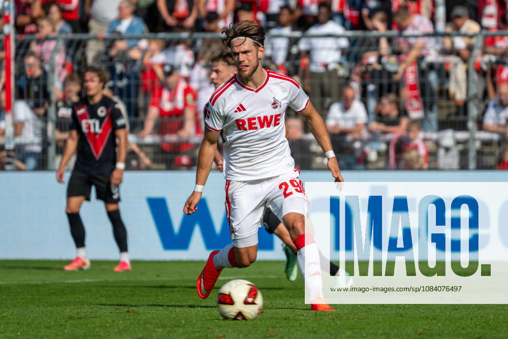 Jan Thielmann (1. FC Koeln, 29) schaut dem Ball hinterher. FC Viktoria Koeln vs. FC Hansa Rostock , Fussball, 3. Liga, 05. Spieltag, Saison 2026 2027, 11.09.2026 DFL DFB Regulations prohibit any use of Photographs as image sequences and or Quasivideo FC Viktoria Koeln vs. FC Hansa Rostock, Fussball, 3. Liga, 05. Spieltag, Saison 2026 2027, 11.09.2026 Koeln